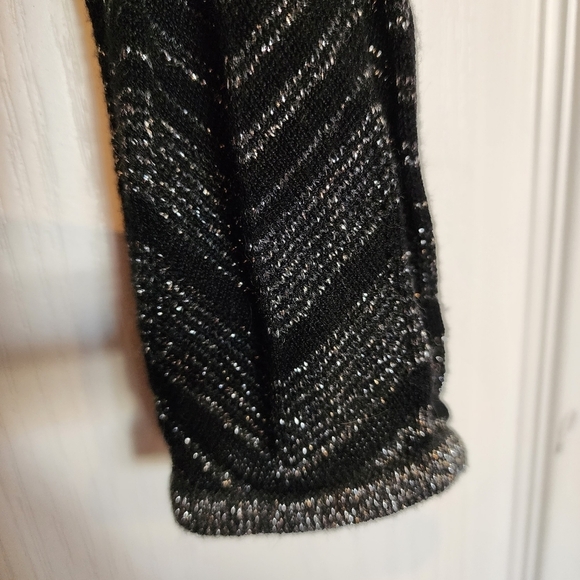 Express black and silver chevron long sleeve dress Size M - Picture 6 of 10